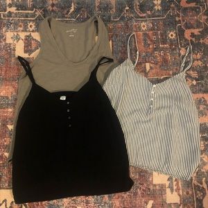 Old Navy & Universal Threads Tank Top Lot of 3 Size Medium